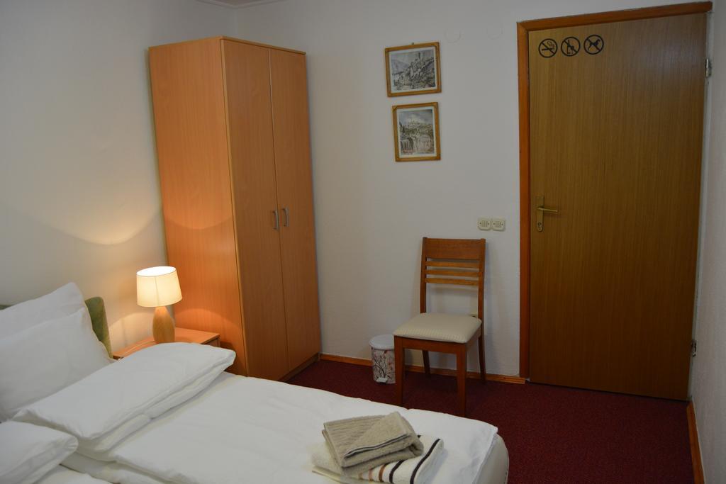 Hostel Denal Sarajevo Room photo